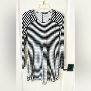 Coolibar White Black Stripe Beach Hooded Cover Up Dress XS  UPF 50+  Vac…